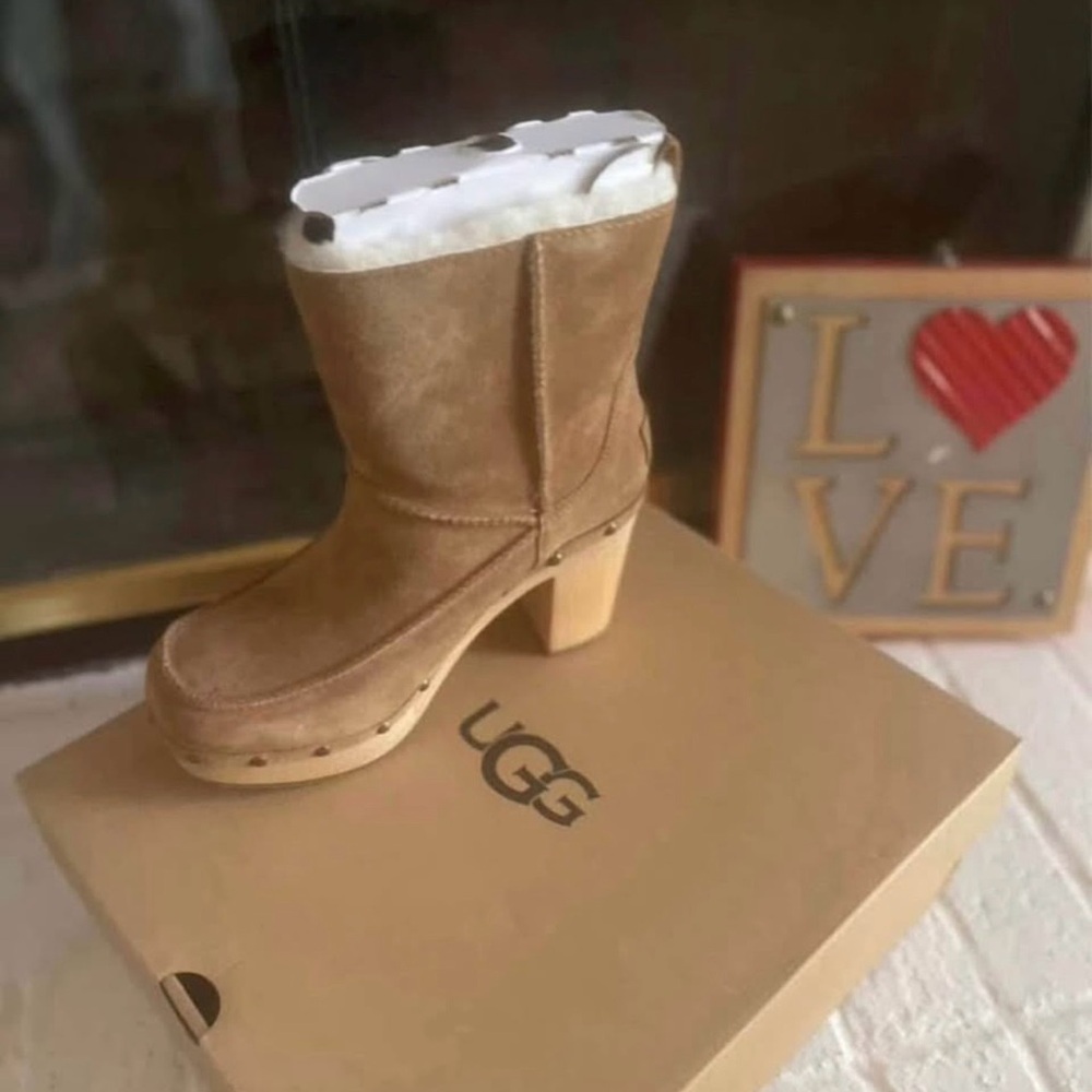 UGG Women's Tan Suede Ankle Booties